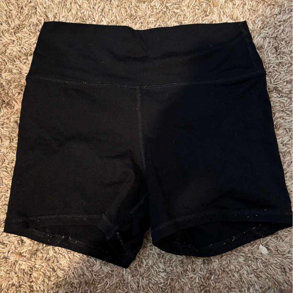 Fleo True High Contour shorts, size medium, VGUC